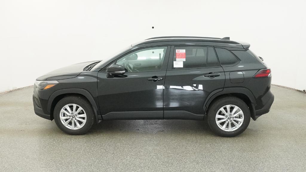 2026 Toyota Corolla Cross LE photo 9