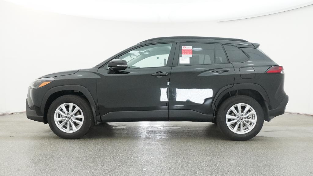 2026 Toyota Corolla Cross LE photo 10