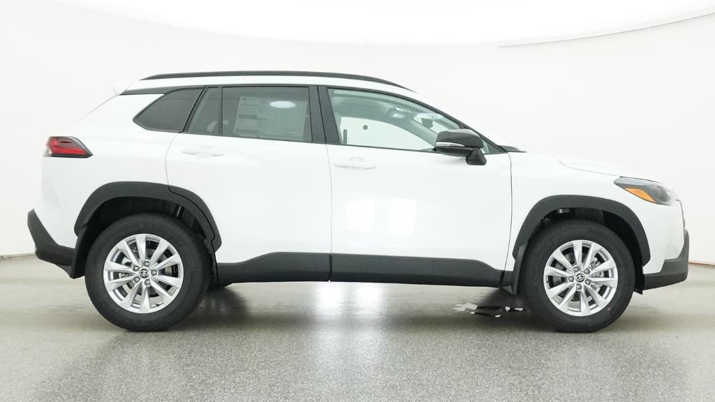 New 2026 Wind Chill Pearl <sup>1</sup> Toyota  LE image 30