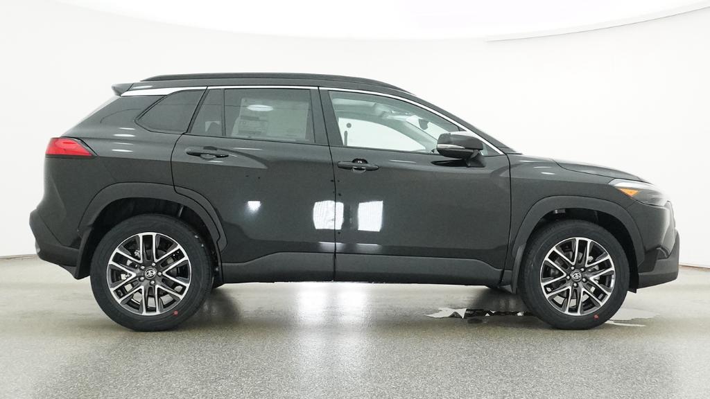 New 2026 Jet Black Toyota XLE image 32