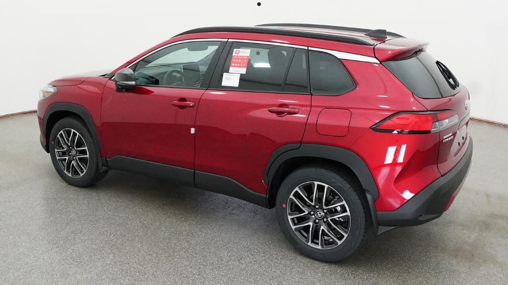 New 2026 Soul Red Crystal <sup>1</sup> <sup>2</sup> Toyota  XLE image 2