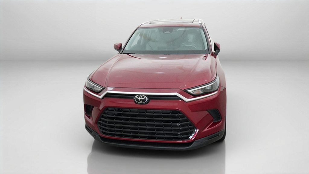 New 2026 Ruby Flare Pearl <sup>1</sup> Toyota  XLE image 47
