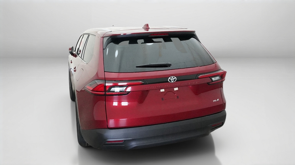 New 2026 Ruby Flare Pearl <sup>1</sup> Toyota  XLE image 44