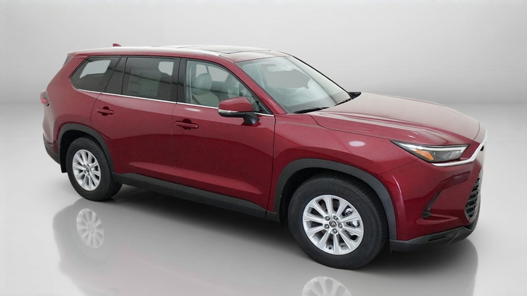 New 2026 Ruby Flare Pearl <sup>1</sup> Toyota  XLE image 37