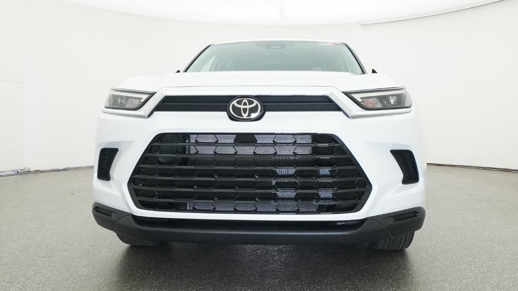 New Wind Chill Pearl [extra cost color] 2026 Toyota XLE for Sale