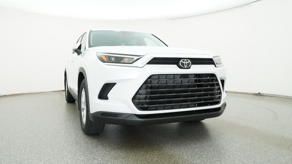 New 2026 Wind Chill Pearl <sup>1</sup> Toyota  XLE image 28