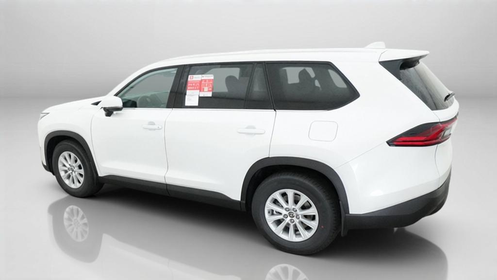 2026 Toyota Grand Highlander XLE SUV Slide 5