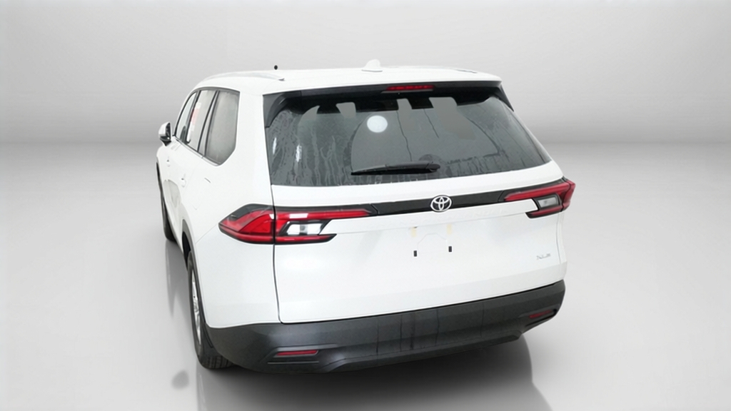 2026 Toyota Grand Highlander XLE SUV Slide 7