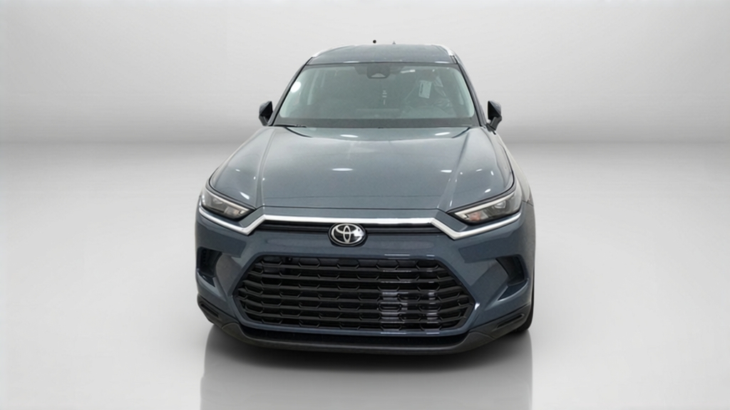2026 Toyota Grand Highlander XLE SUV Slide 1