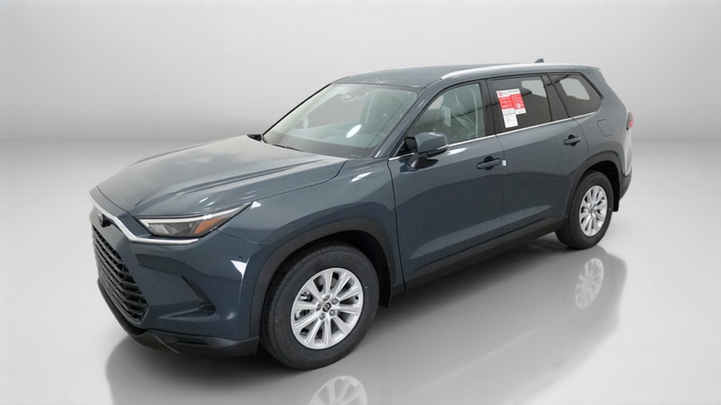 2026 Toyota Grand Highlander XLE SUV Slide 0