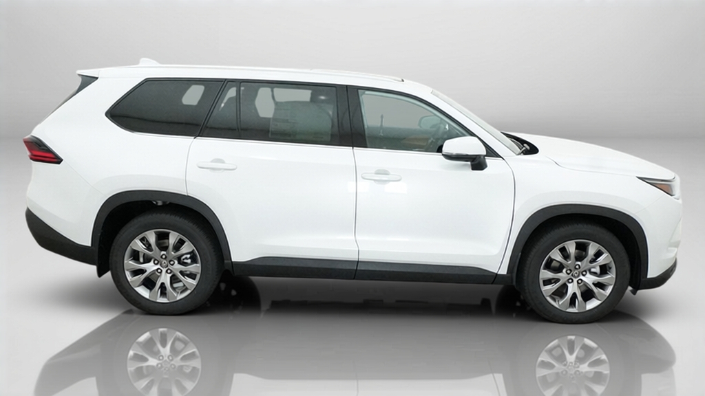 2026 Toyota Grand Highlander LIMITED SUV Slide 12