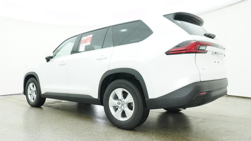 2026 Toyota Grand Highlander LE SUV Slide 22