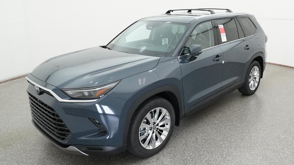 2026 Toyota Grand Highlander Platinum AWD's photo