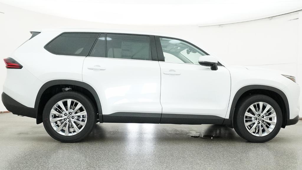 New 2026 Wind Chill Pearl <sup>1</sup> Toyota  Platinum image 13