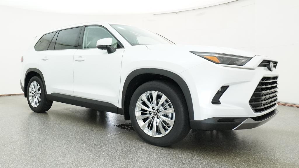 New 2026 Wind Chill Pearl <sup>1</sup> Toyota  Platinum image 9