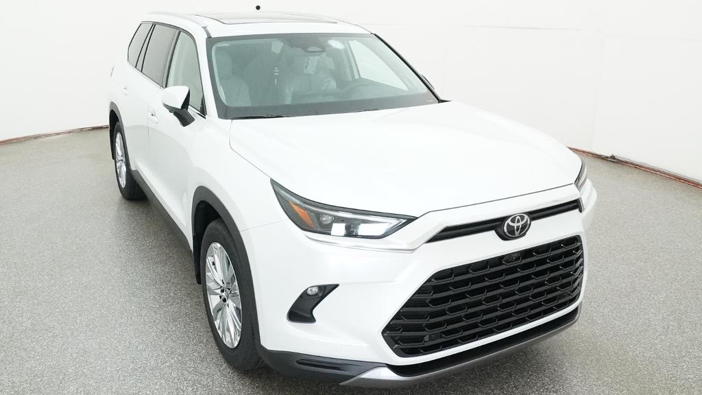 New 2026 Wind Chill Pearl <sup>1</sup> Toyota  Platinum image 8