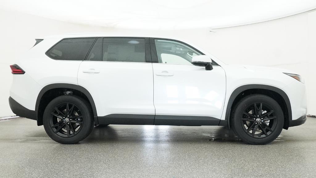 New 2026 Wind Chill Pearl <sup>1</sup> Toyota  Platinum image 34