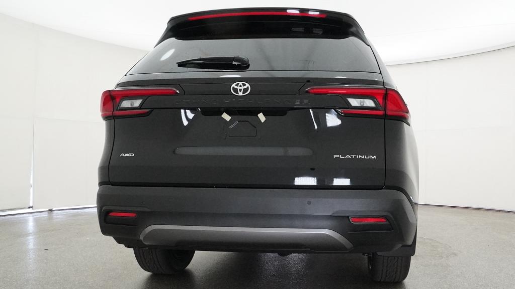 New 2026 Midnight Black Metallic Toyota  Platinum image 19