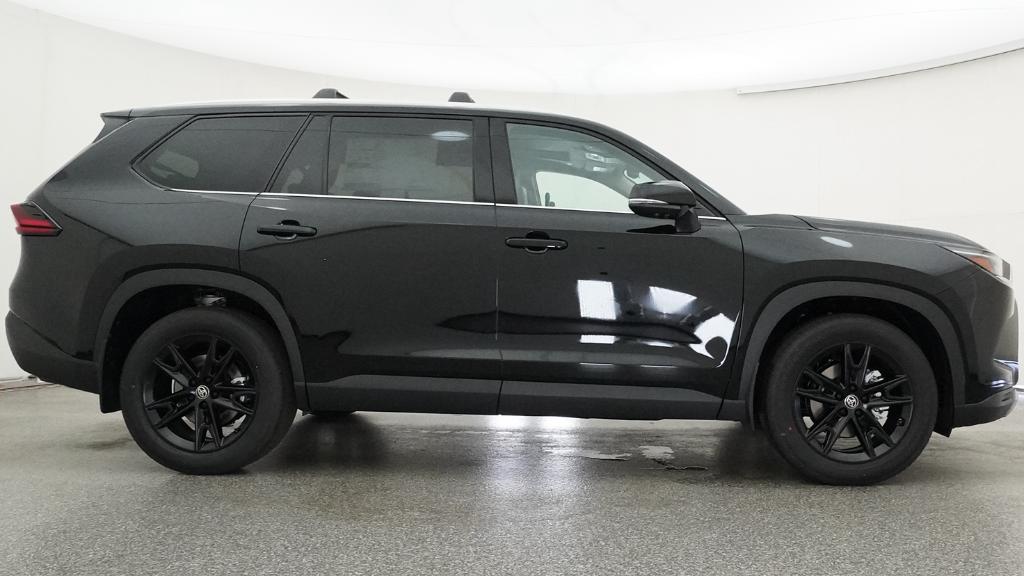 New 2026 Midnight Black Metallic Toyota  Platinum image 22