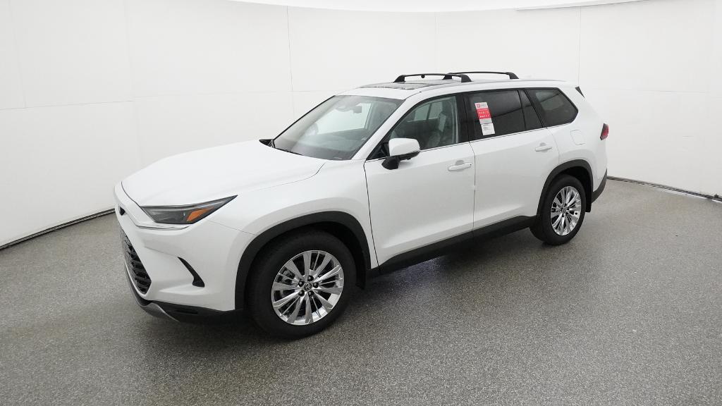 2026 Toyota Grand Highlander Platinum's photo