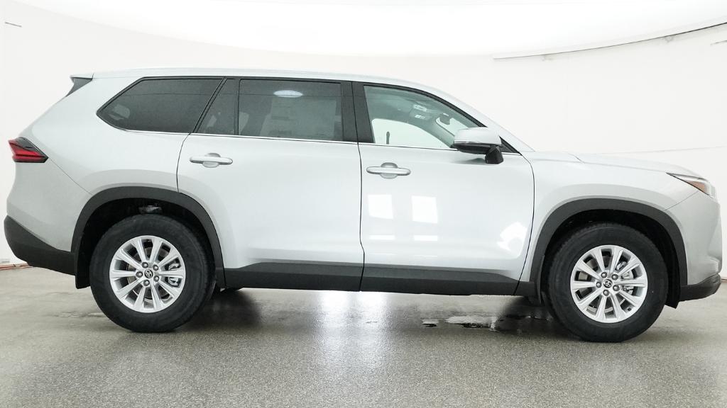 New 2026 Celestial Silver Metallic Toyota Hybrid XLE image 18