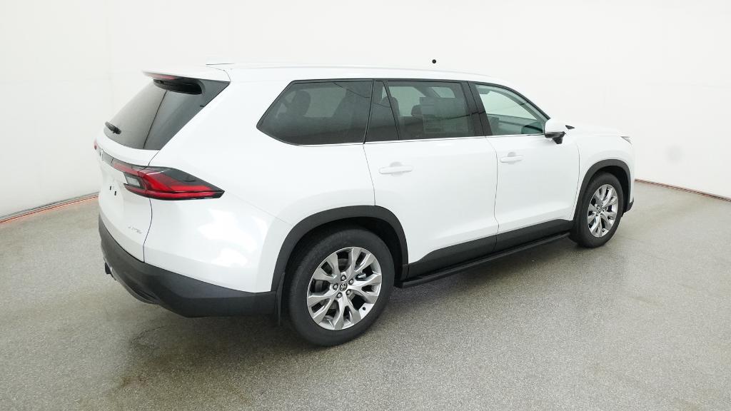 2026 Toyota Highlander Hybrid Limited photo 28