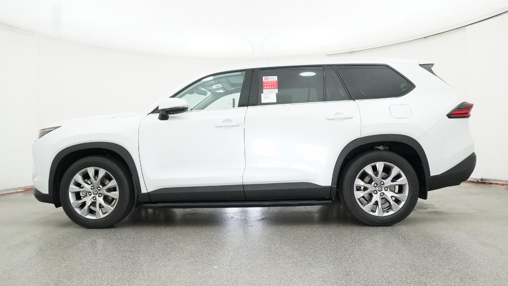 2026 Toyota Highlander Hybrid Limited photo 30