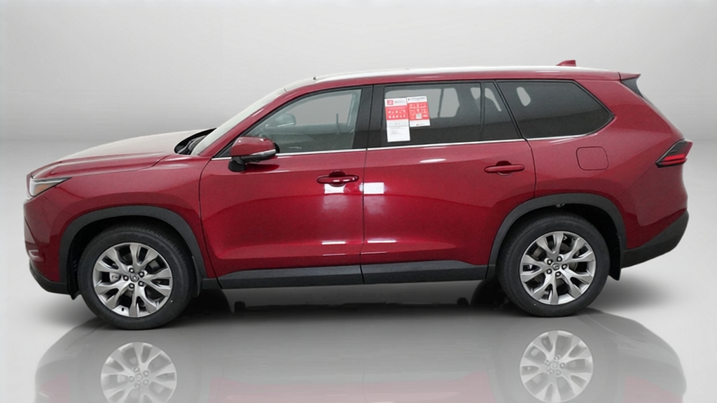 2026 Toyota Grand Highlander HYBRID LIMITED SUV Slide 4
