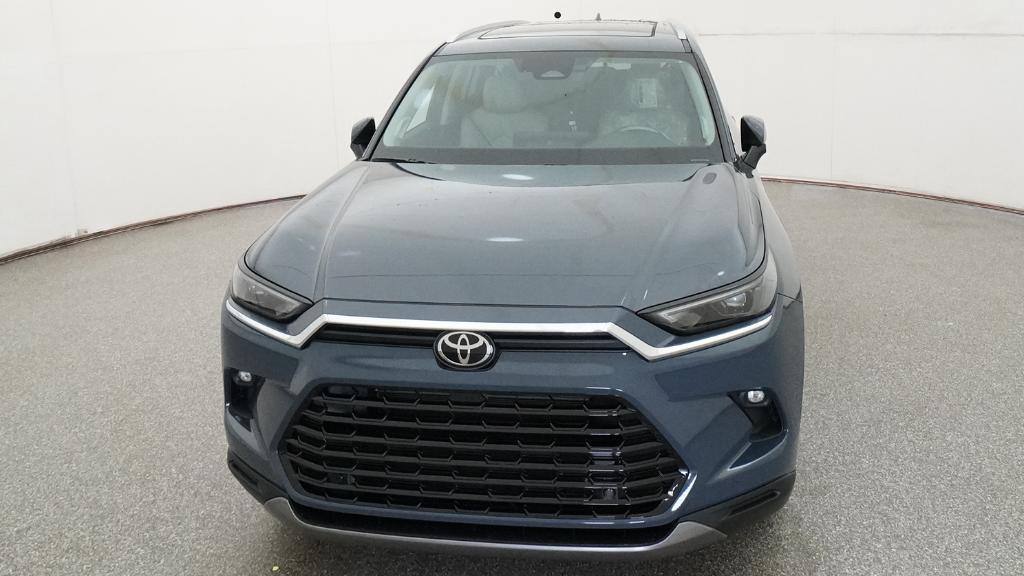 New 2026 Toyota Grand Highlander Hybrid SUV