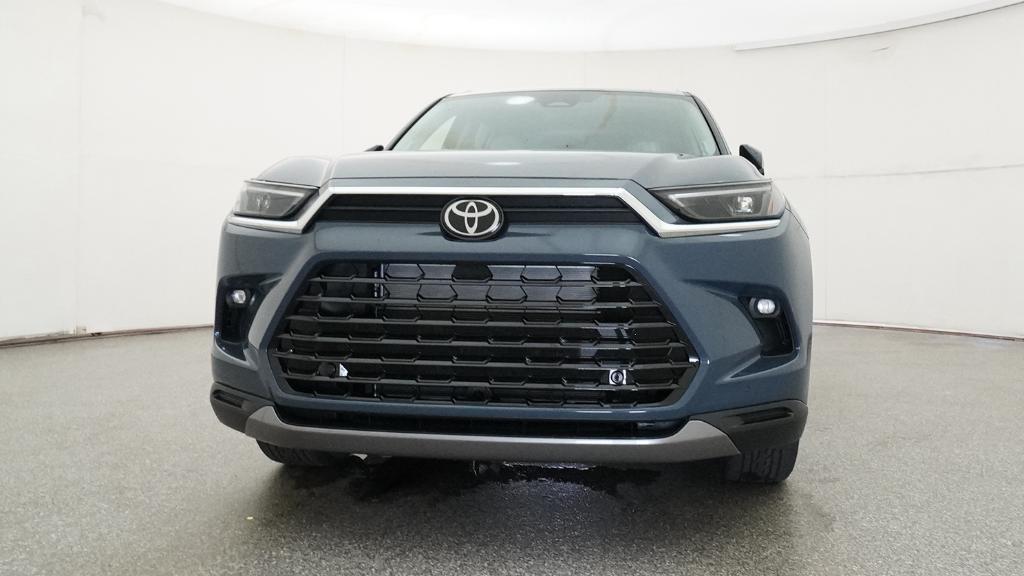 New 2026 Toyota Grand Highlander Hybrid SUV