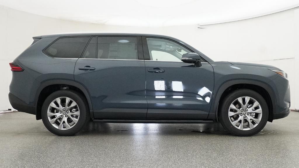 New 2026 Toyota Grand Highlander Hybrid SUV