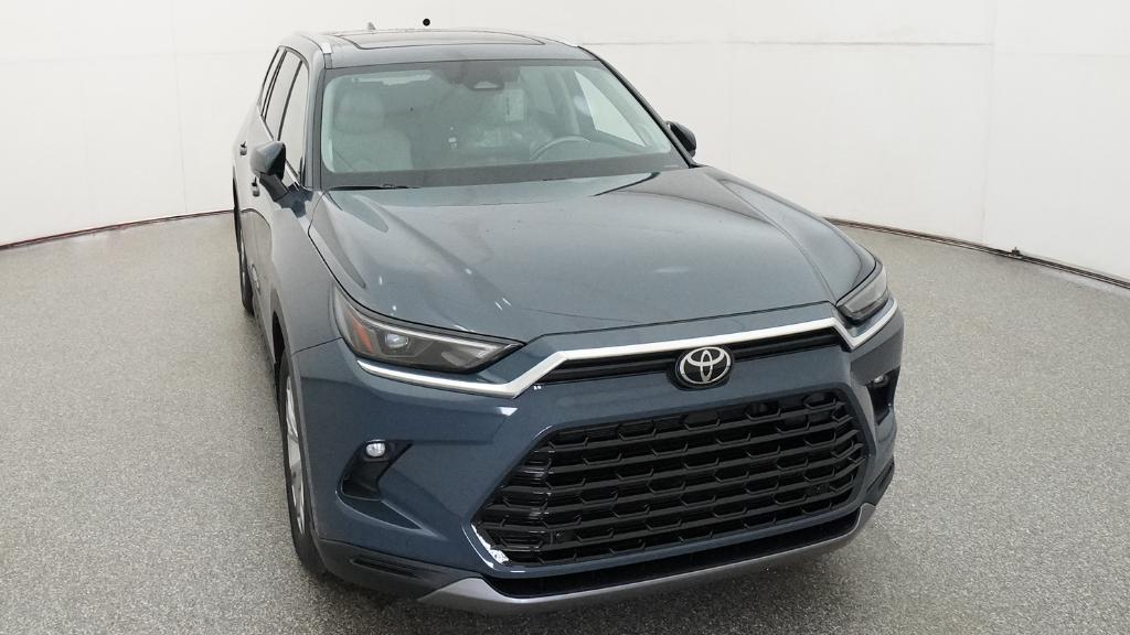 New 2026 Toyota Grand Highlander Hybrid SUV