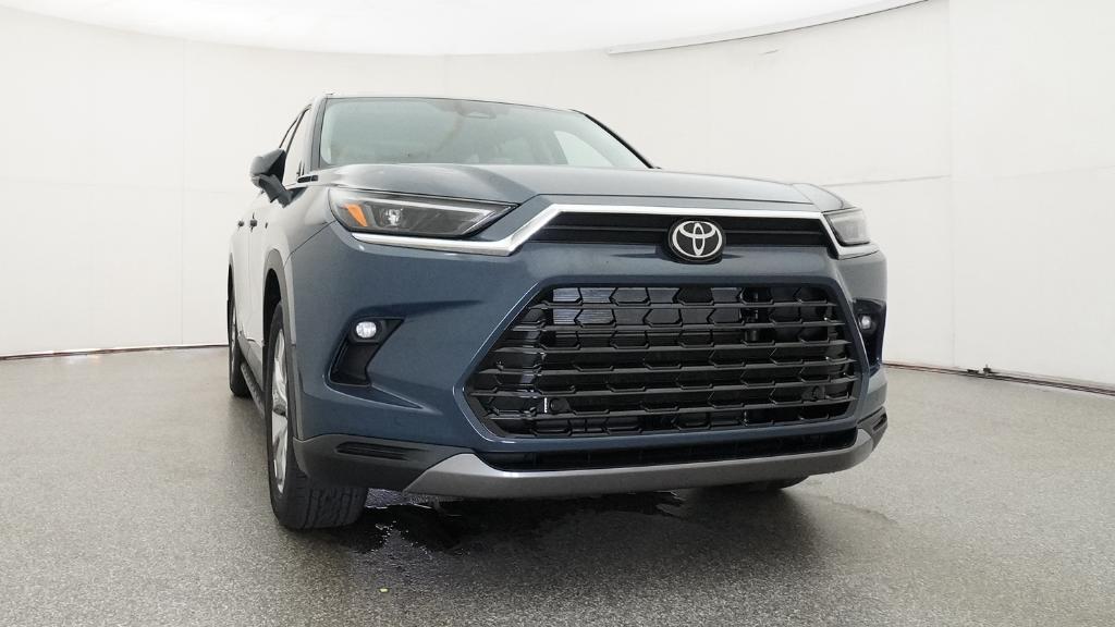New 2026 Toyota Grand Highlander Hybrid SUV
