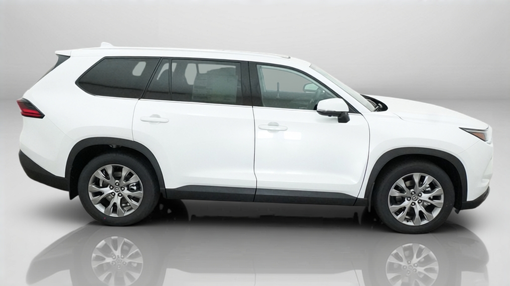 New 2026 Toyota Grand Highlander Hybrid SUV