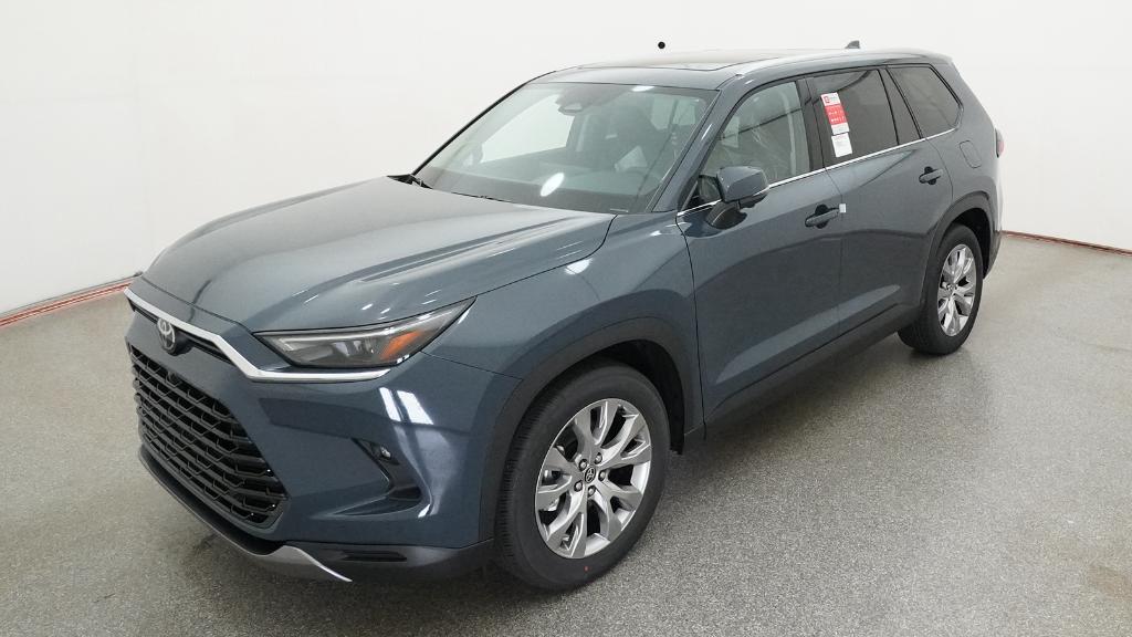 2026 Toyota Grand Highlander Hybrid Limited AWD's photo