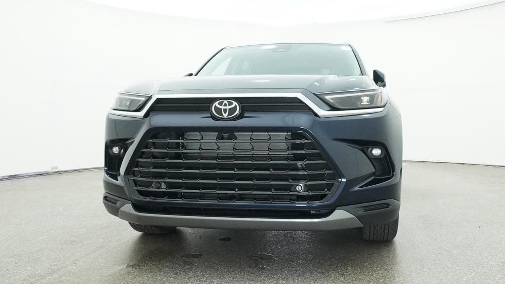 New 2026 Toyota Grand Highlander Hybrid SUV