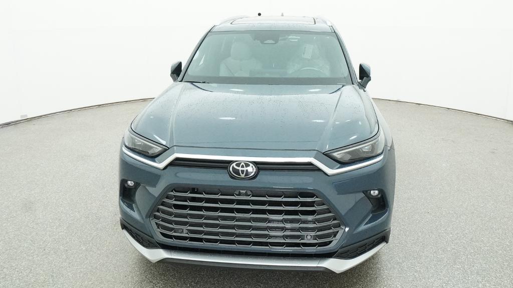 New 2026 Toyota Grand Highlander Hybrid SUV