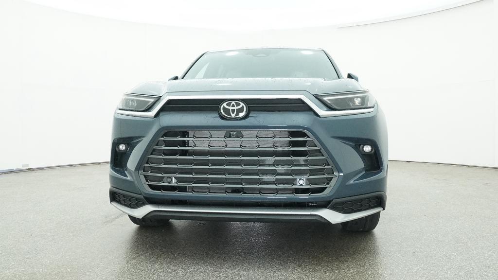 New 2026 Toyota Grand Highlander Hybrid SUV