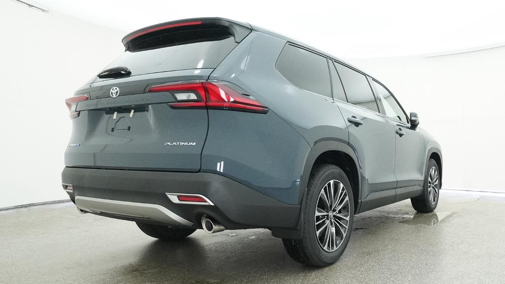New 2026 Toyota Grand Highlander Hybrid SUV