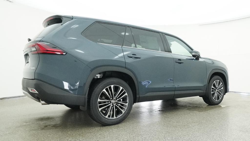 New 2026 Toyota Grand Highlander Hybrid SUV