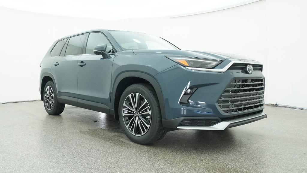 New 2026 Toyota Grand Highlander Hybrid SUV