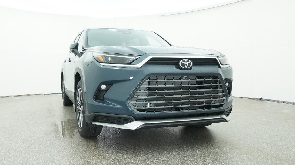 New 2026 Toyota Grand Highlander Hybrid SUV
