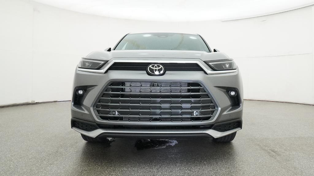 New 2026 Toyota Grand Highlander Hybrid SUV