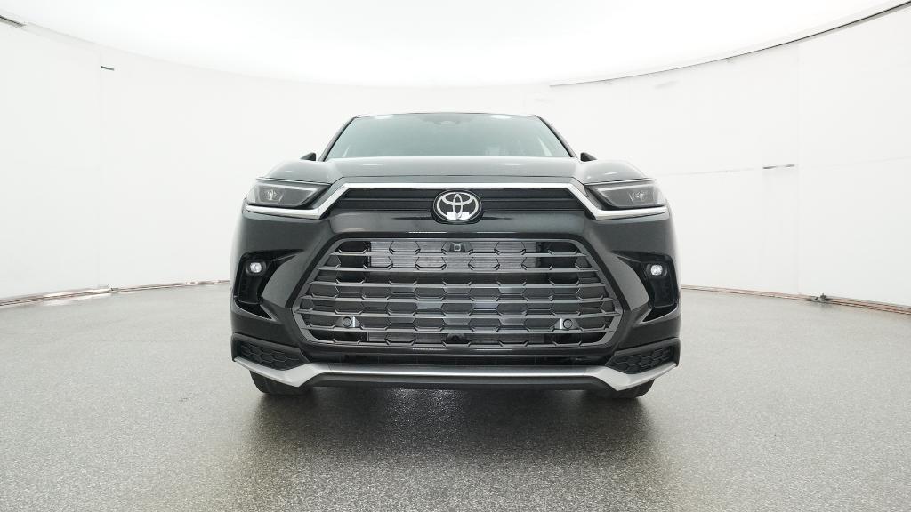 2026 Toyota Grand Highlander Hybrid MAX Platinum photo 3