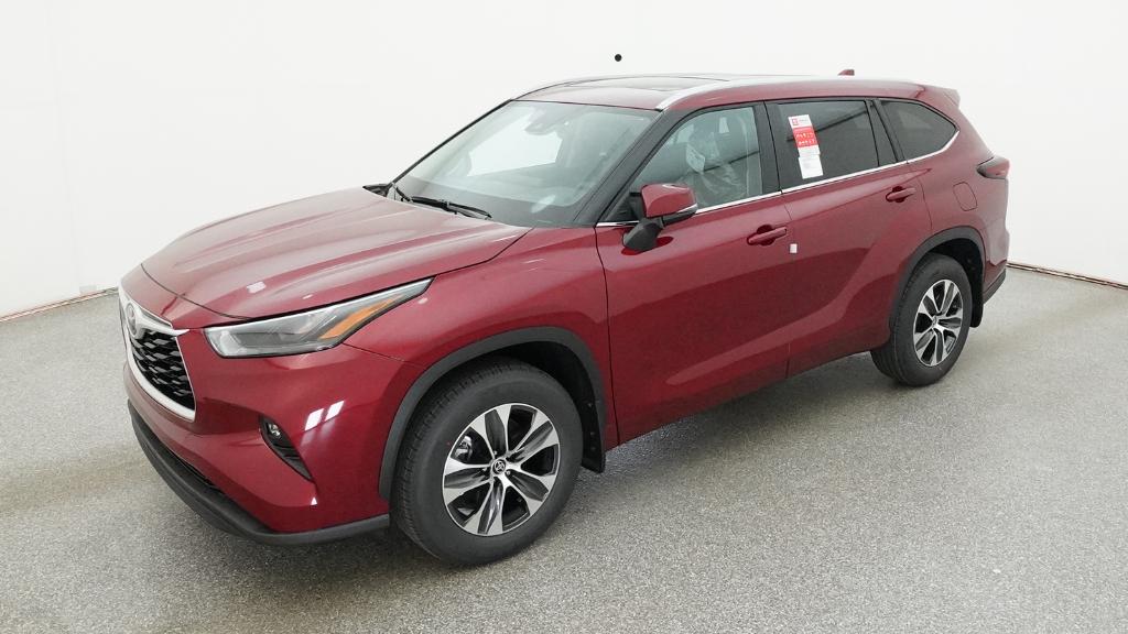 2026 Toyota Highlander XLE AWD's photo