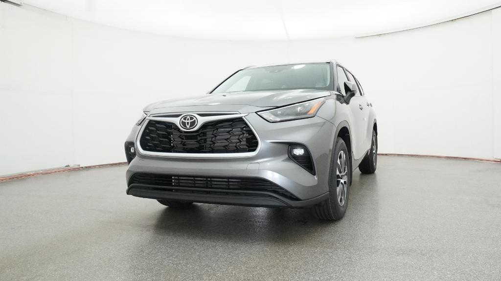 2026 Toyota Highlander XLE photo 4