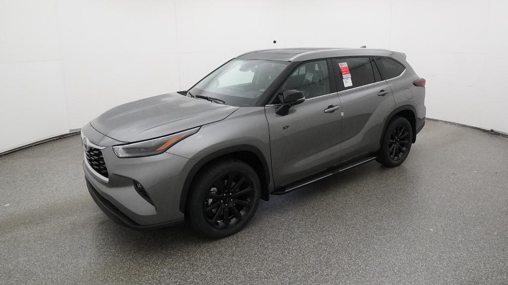 2026 Toyota Highlander XLE's photo