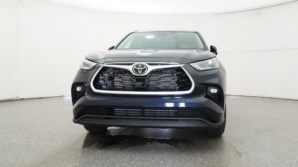 New 2026 Toyota Highlander SUV