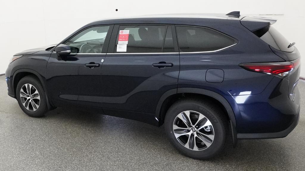 New 2026 Toyota Highlander SUV