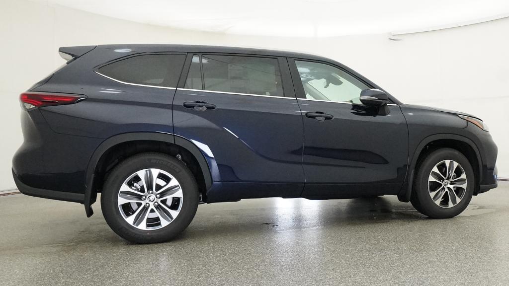 New 2026 Toyota Highlander SUV